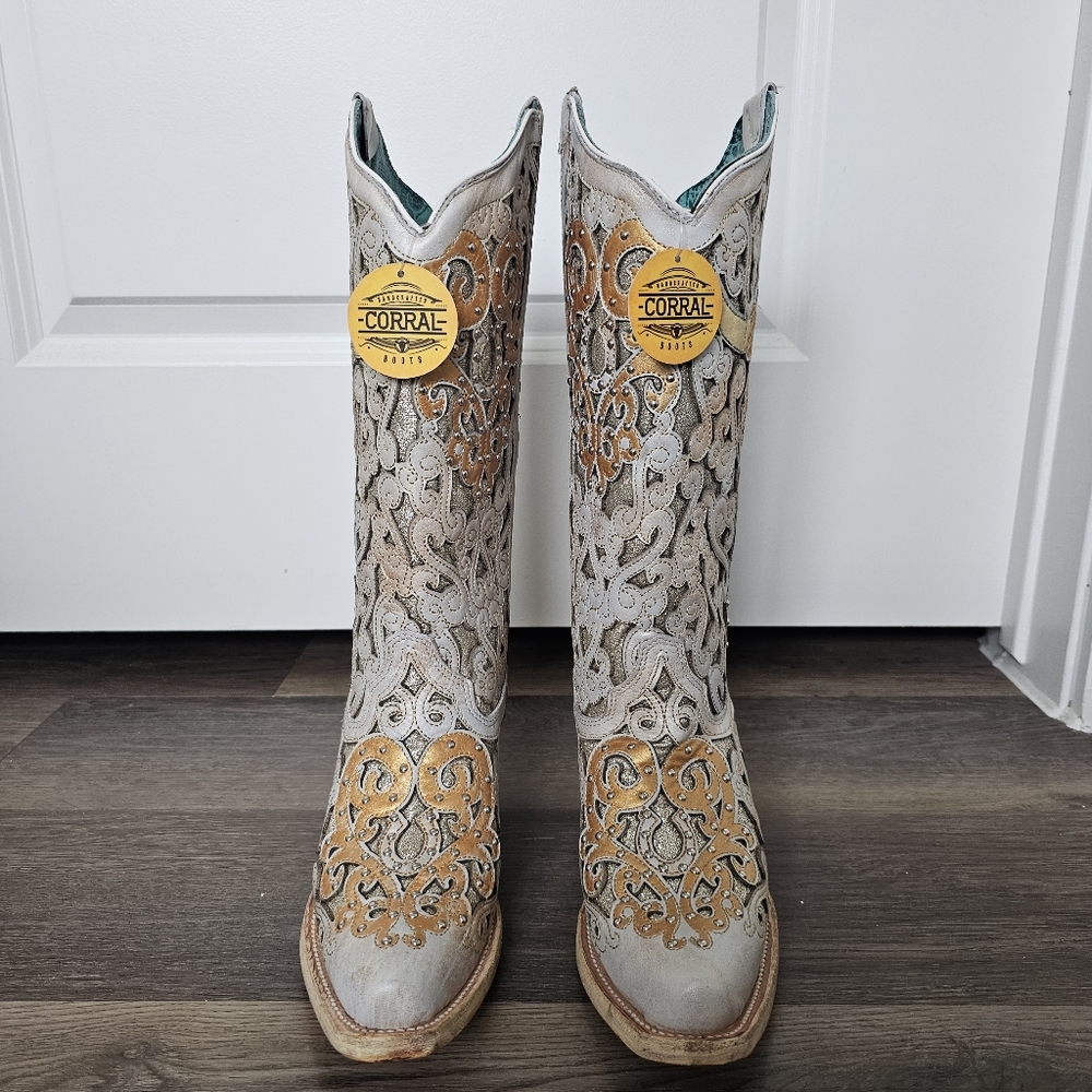 Corral womens cowgirl/cowboy boots
